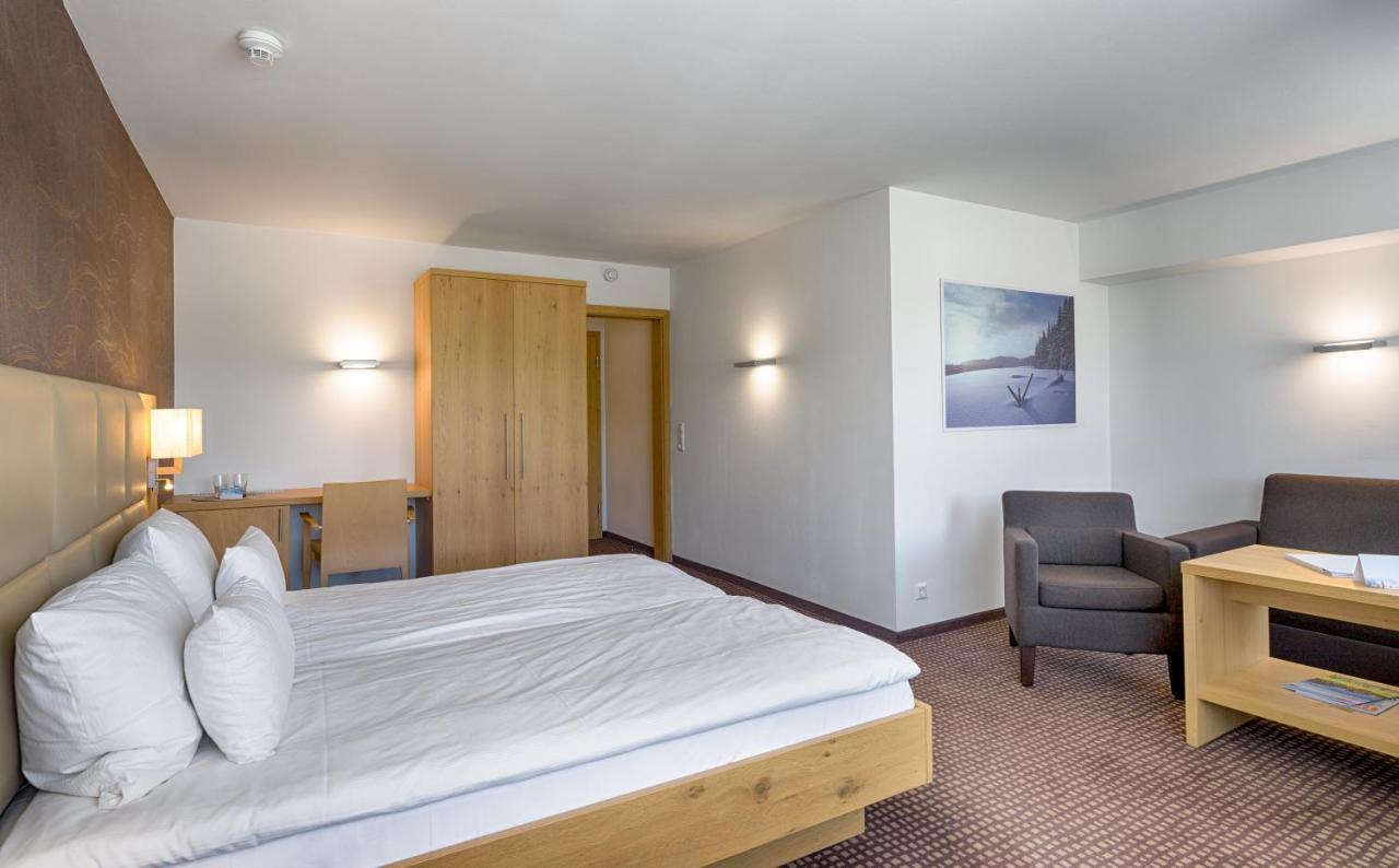 Brugger'S Hotelpark Am See Titisee-Neustadt Exterior foto